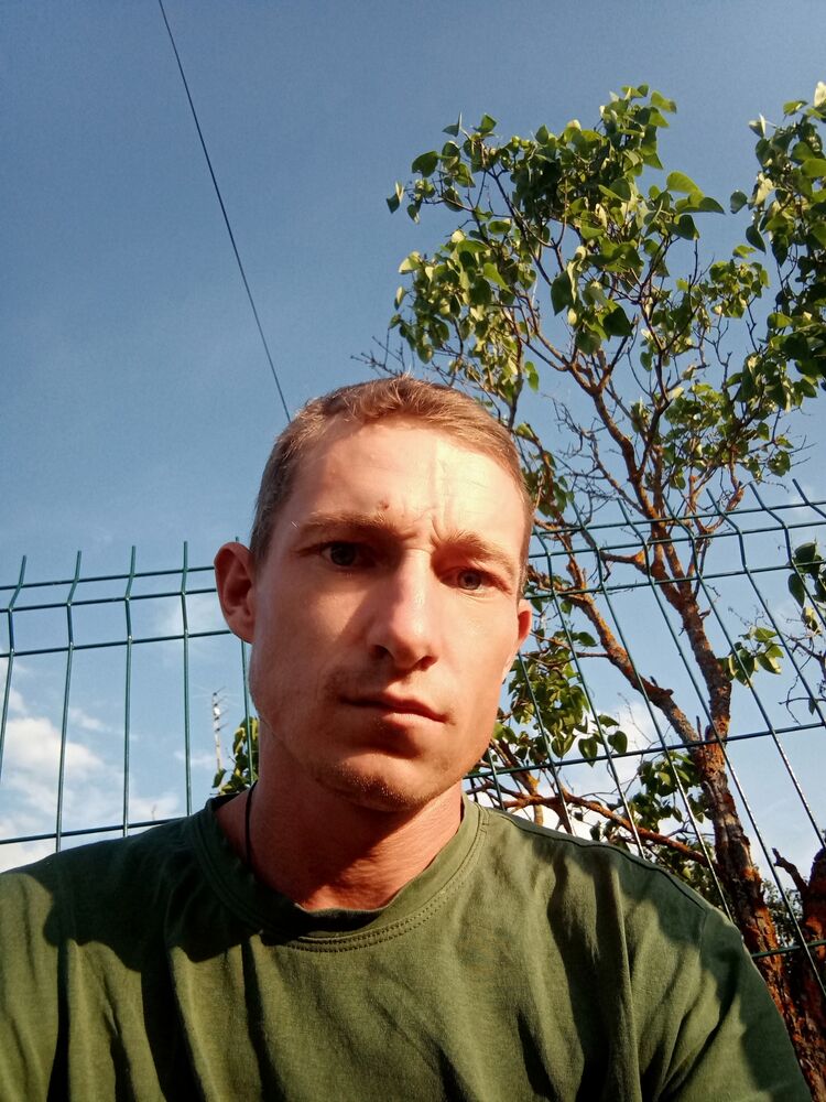  30807329  Oleg, 33 ,    
