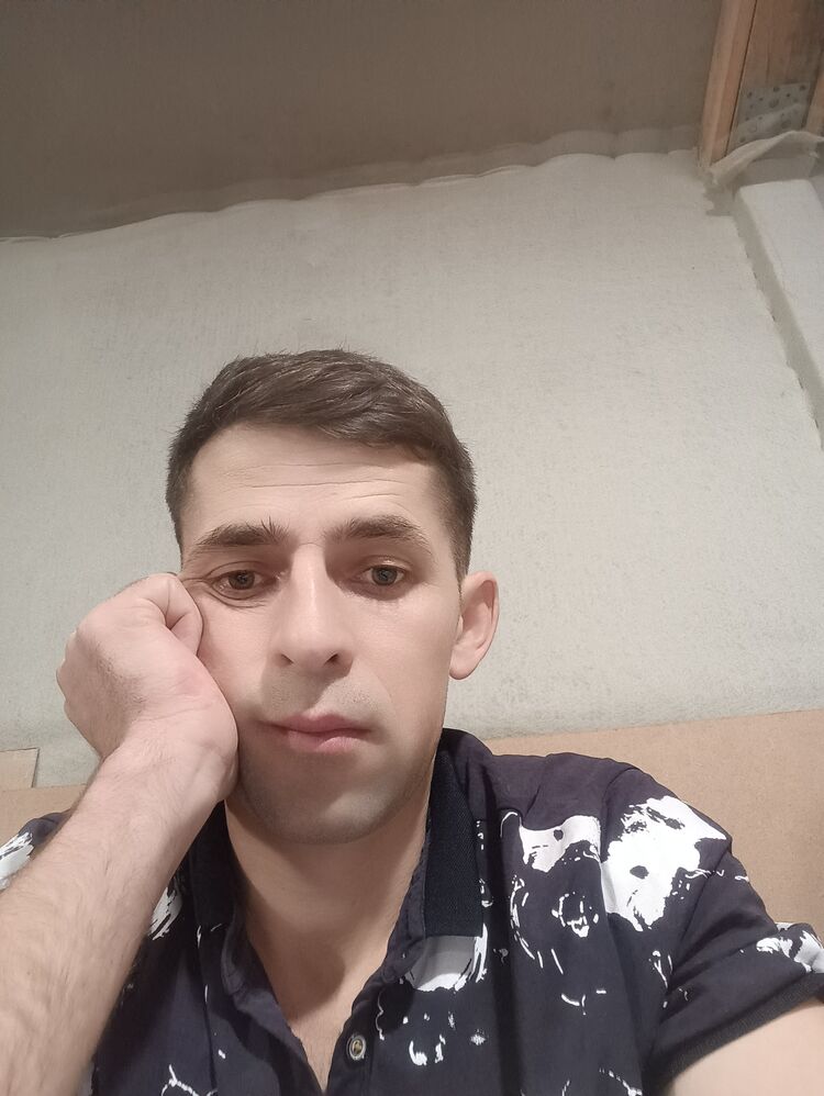  46647799  , 32 ,    
