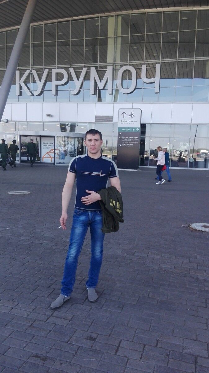  13715419  Anton, 41 ,    