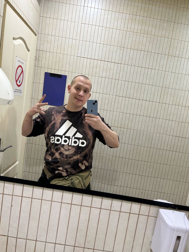  33928469  Aleksandar, 28 ,    