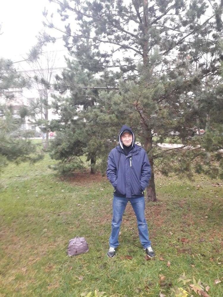  18252819  , 40 ,    