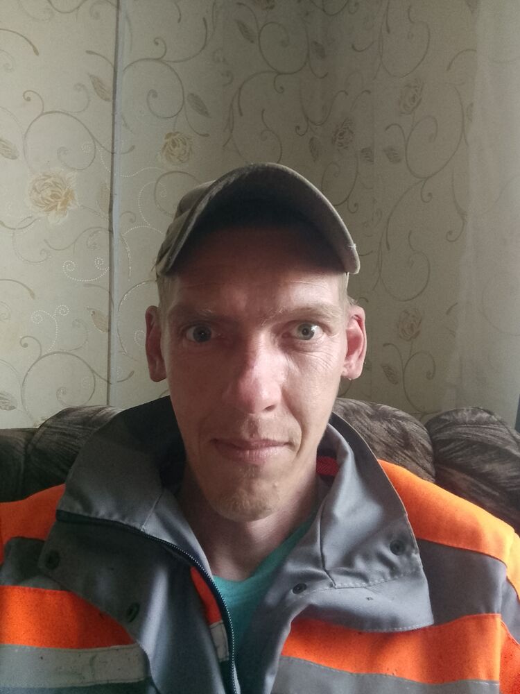  52882049  , 36 ,    