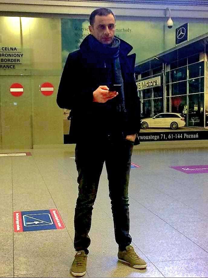 36097709  Luka, 39 ,    