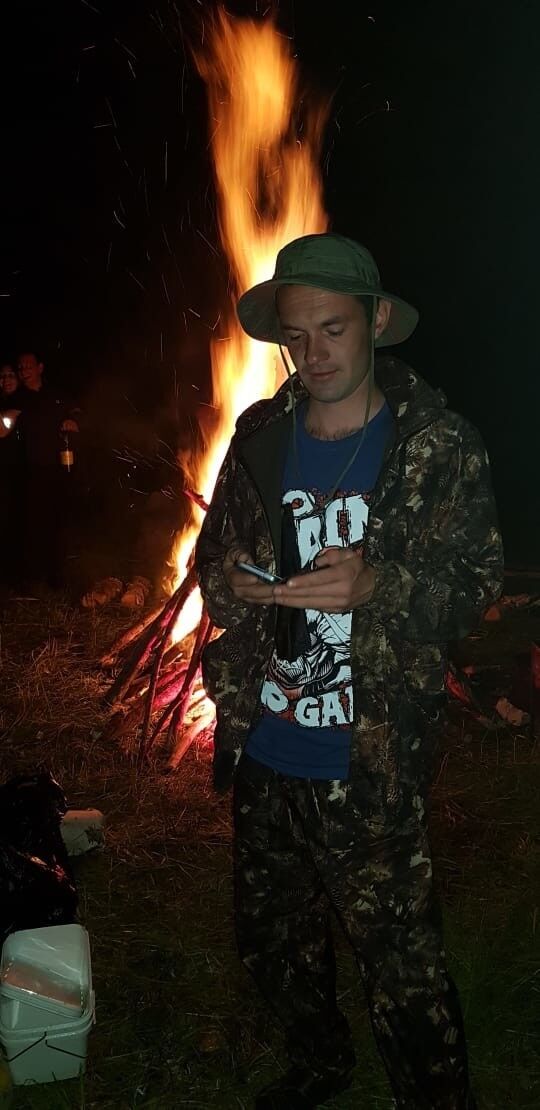  18678569  , 33 ,    