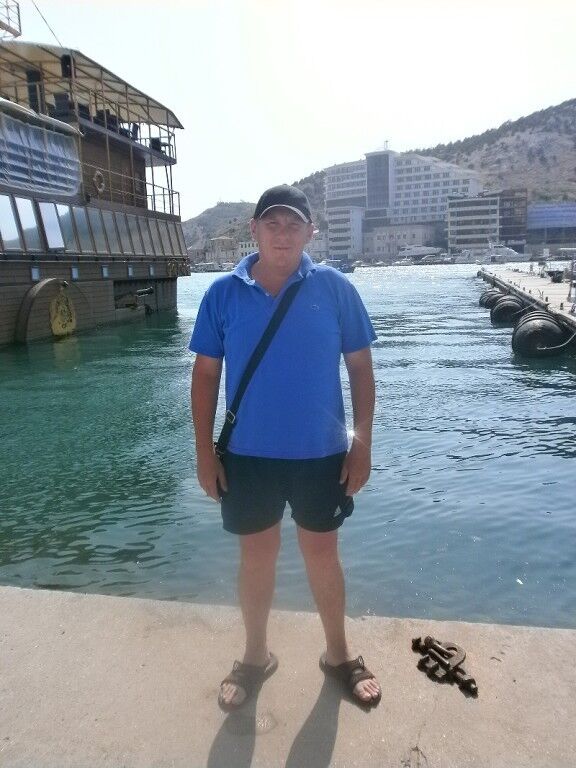  8644789  Aleks, 48 ,    