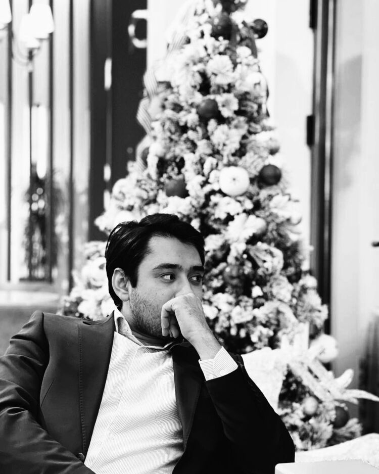  43472249  , 29 ,    -