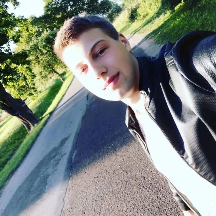  ,   Stas, 22 ,   ,   