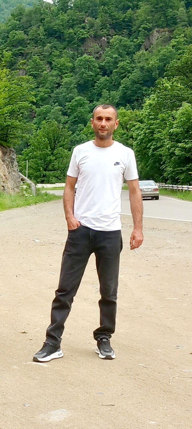  ,   Vahe, 33 ,   ,   