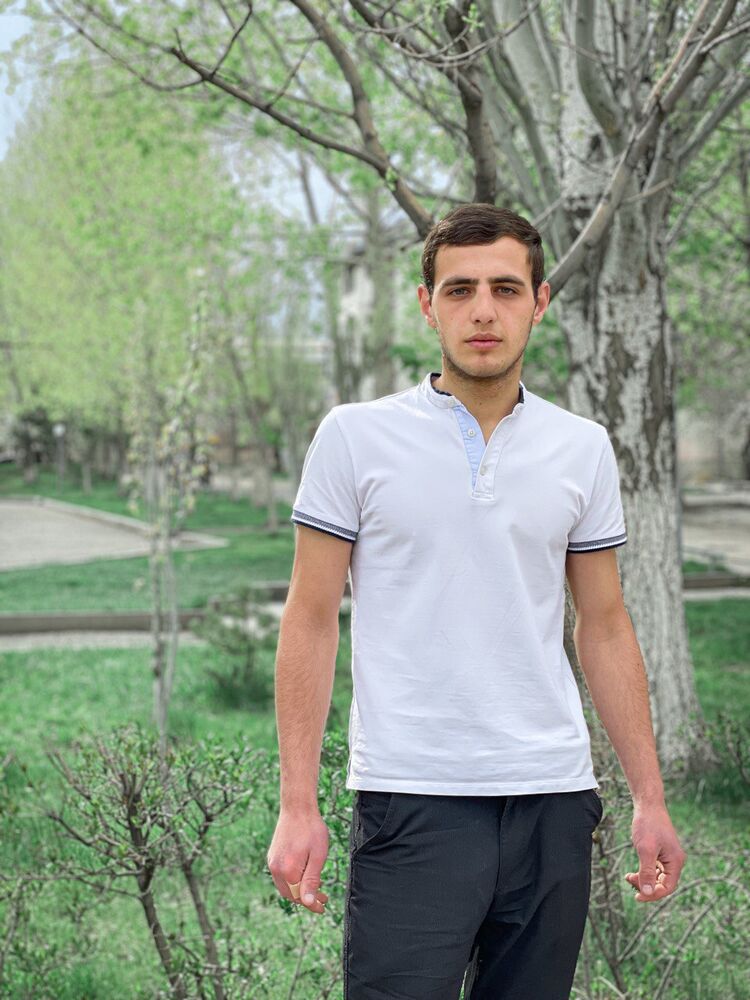  26760749  Arman, 23 ,    