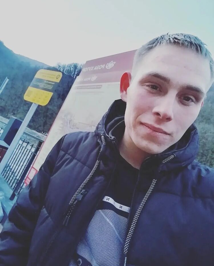  42973689  Vladslav, 24 ,    