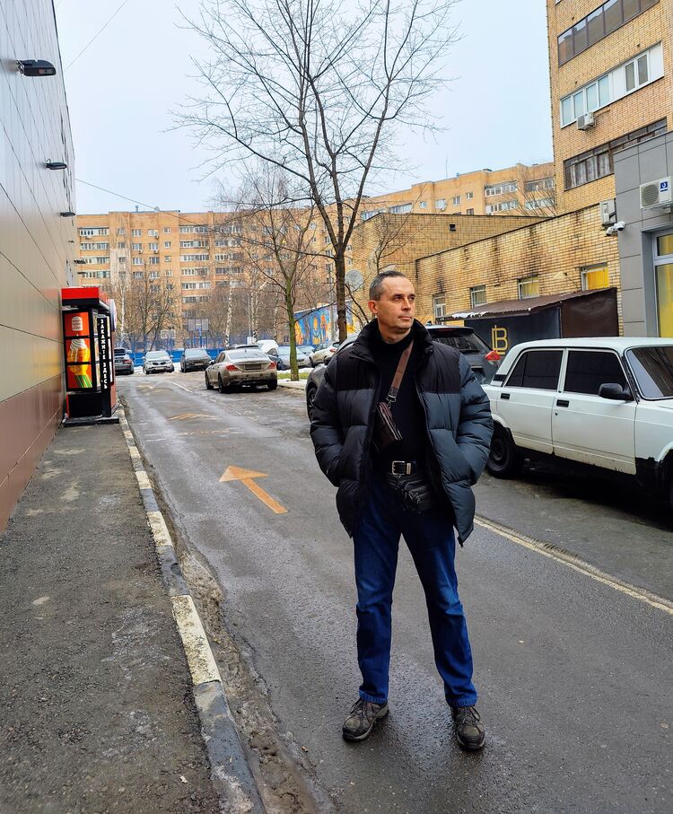  ,   Alexandr, 49 ,     