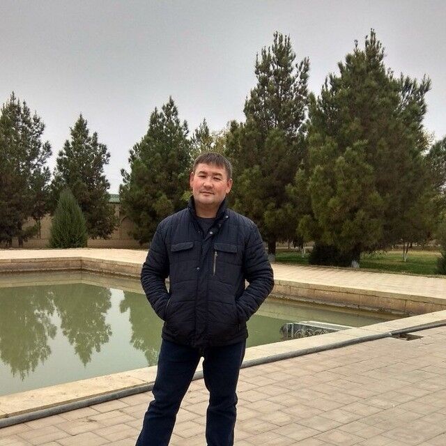  43812349  Iskandar, 45 ,    