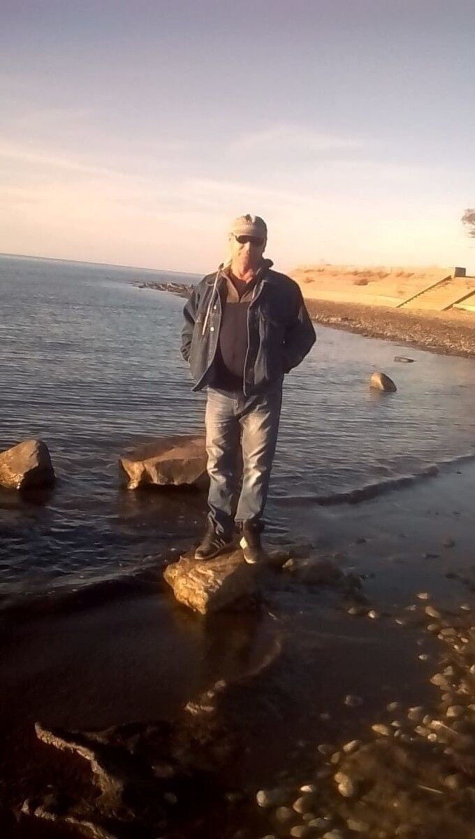  ,   Oleg, 46 ,   ,   , c 
