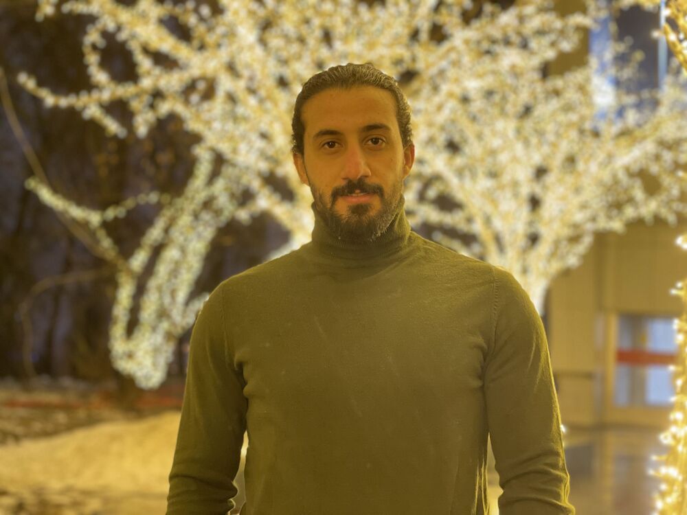  --,   Salman, 25 ,   ,   , c , 