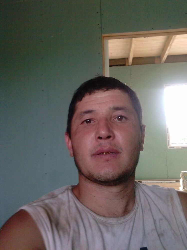  ,   Hamidullo, 45 ,  