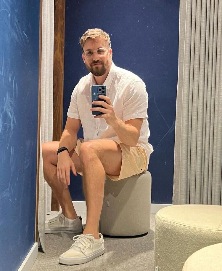  ,   Eric, 52 ,   ,   , c 