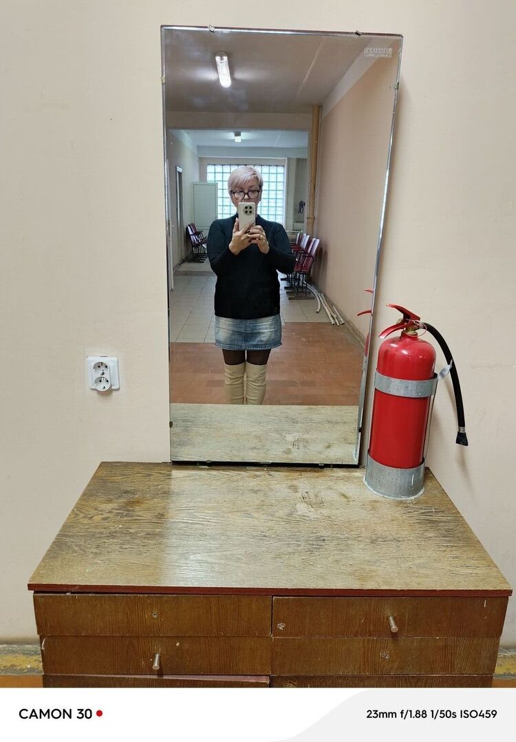  47649009  , 52 ,    