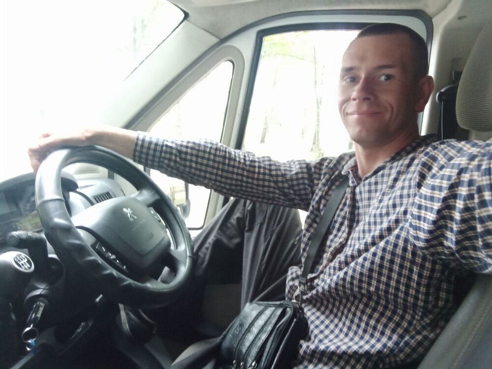  ,   Oleg, 42 ,   ,   