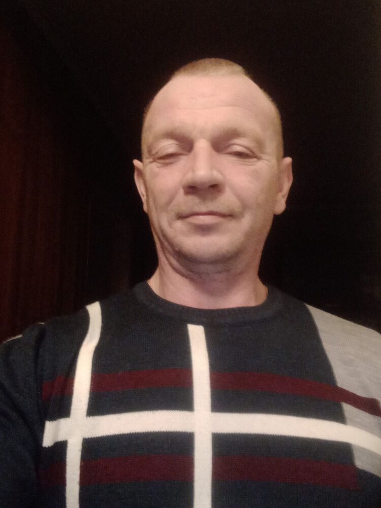  25397479  Alexander, 51 ,    