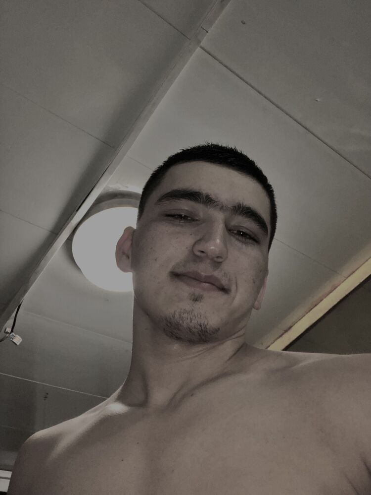  50275799  Nurbek, 20 ,    