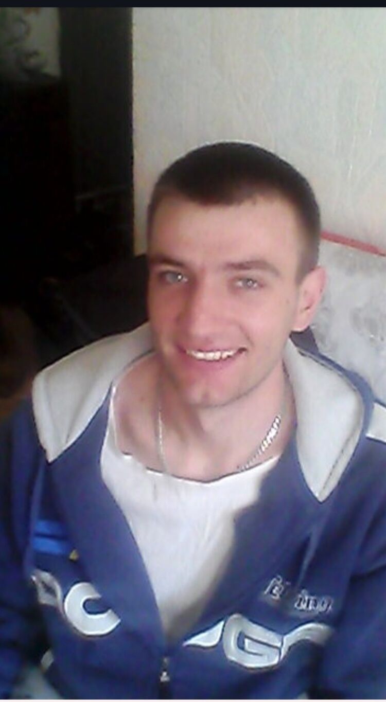  45262289  Serge, 42 ,    