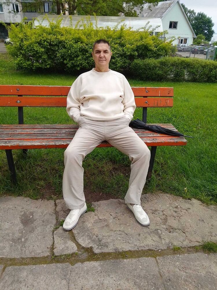  53233289  Liudovik, 55 ,    