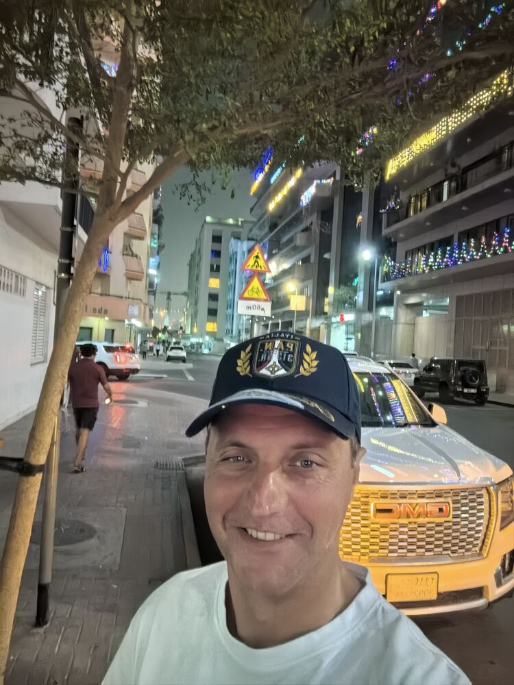  54129809  Pavel, 29 ,    