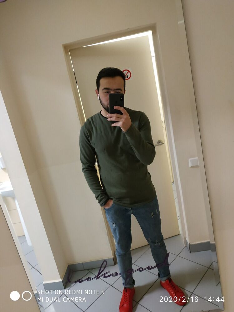  20535439  Timur, 27 ,    