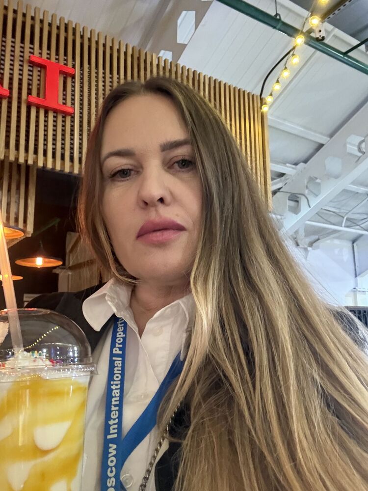  53969949  Lora, 35 ,    