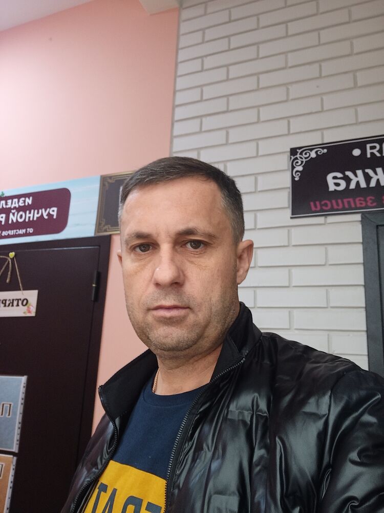  30397719  Vladislav, 48 ,    