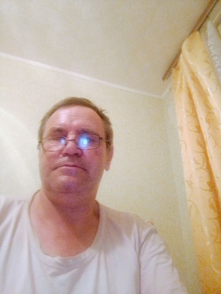  46842519  , 52 ,    
