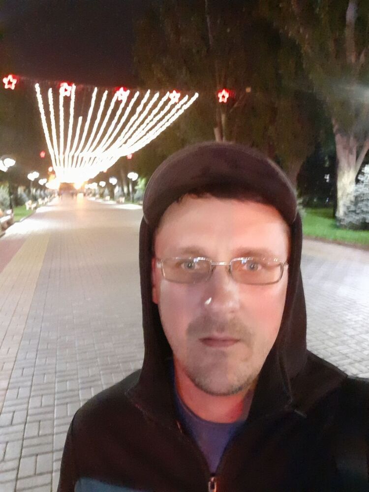  33468209  Izum, 40 ,    