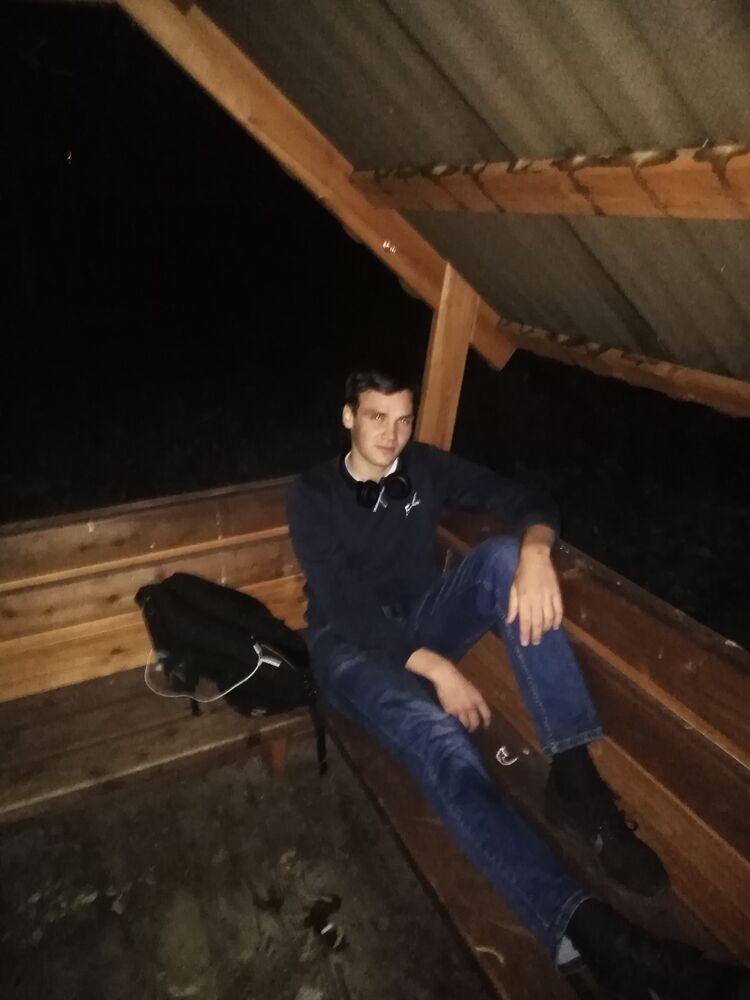  48693979  , 24 ,    