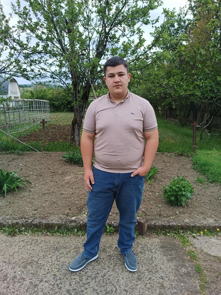  52907149  Giorgi, 22 ,    