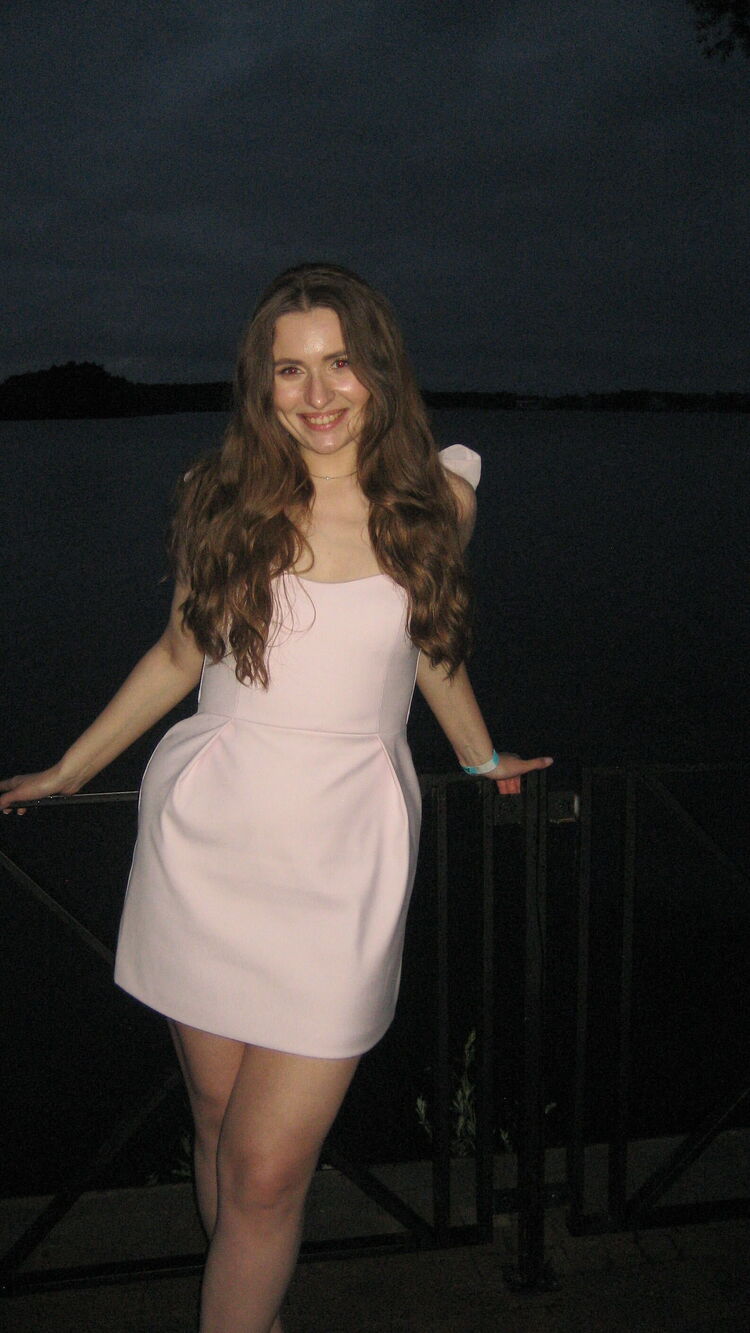  53460479  Anya, 21 ,    