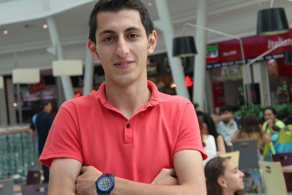  ,   Munez, 31 ,   