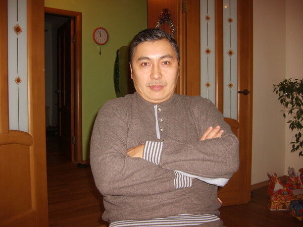  Targu Jiu,   , 60 ,   