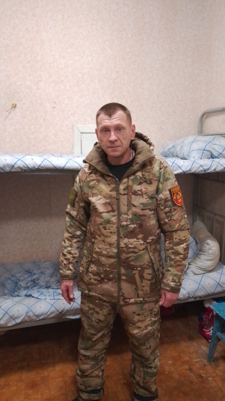  49209239  Sergeij s, 46 ,    