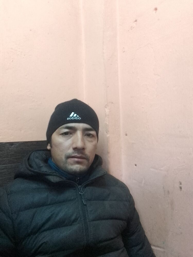  49838849  Fartovu, 38 ,    