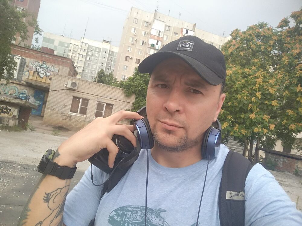  28087899  , 43 ,    