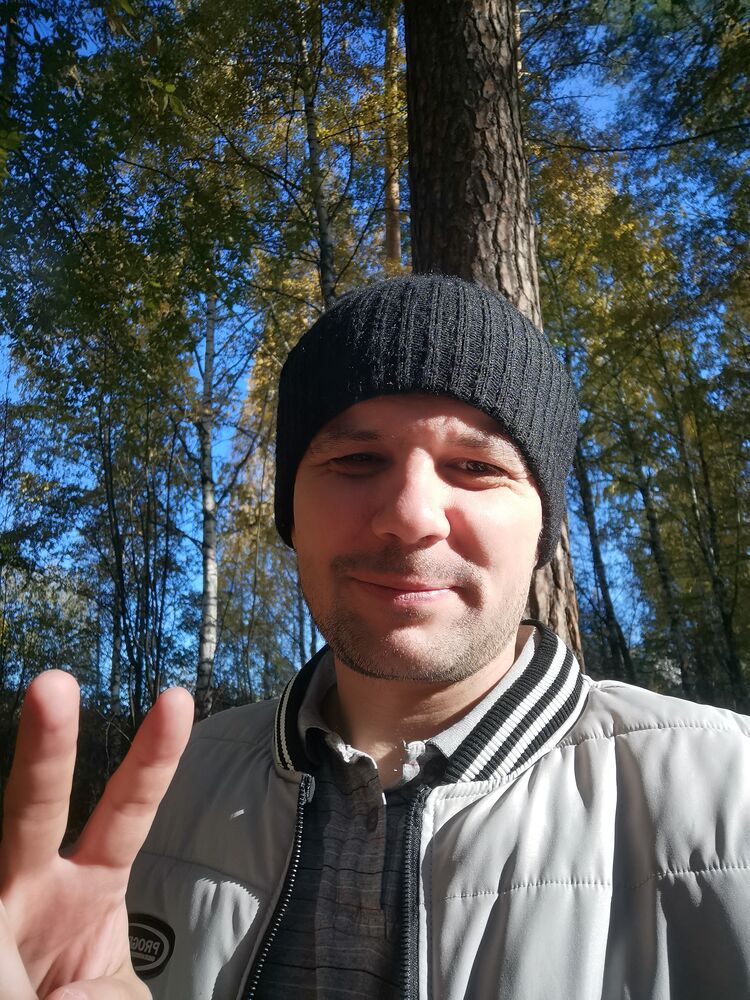  54302039  Roman, 43 ,    