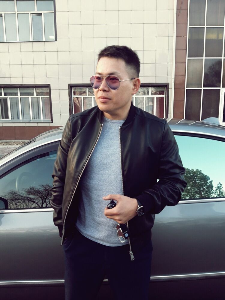  ,   Wolf, 34 ,   ,   , c , 