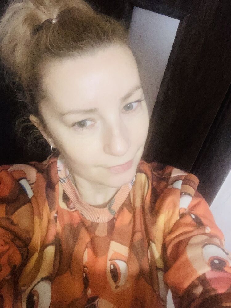  54474849  Maria, 36 ,    