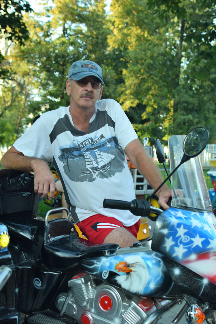  ,   Sergey, 60 ,   ,   