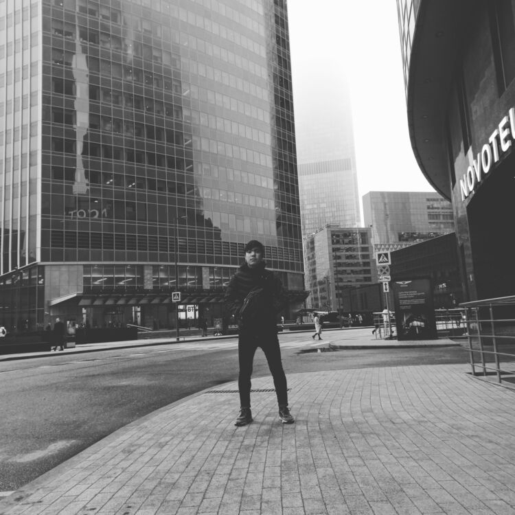  29359869  Temur, 24 ,    