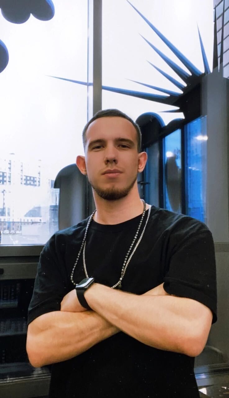  33021449  Vlad, 30 ,    