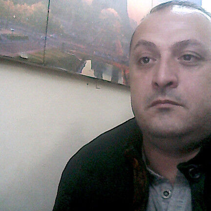  9476099  Lasha, 46 ,    
