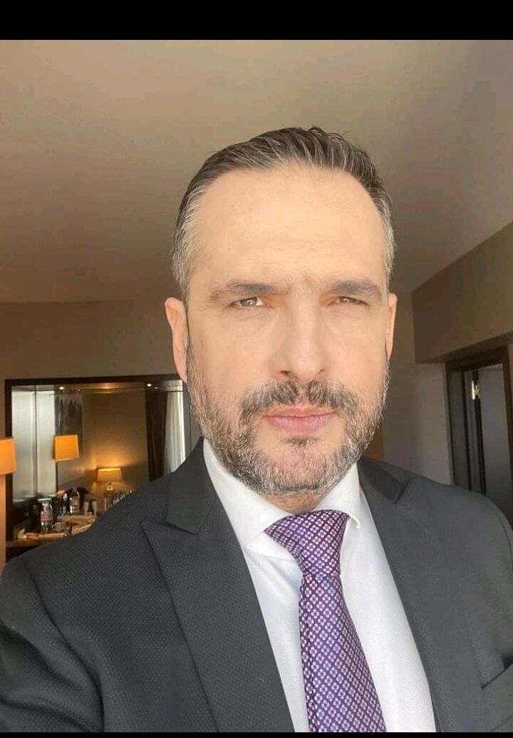  39287459  Juan Carlos, 50 ,    