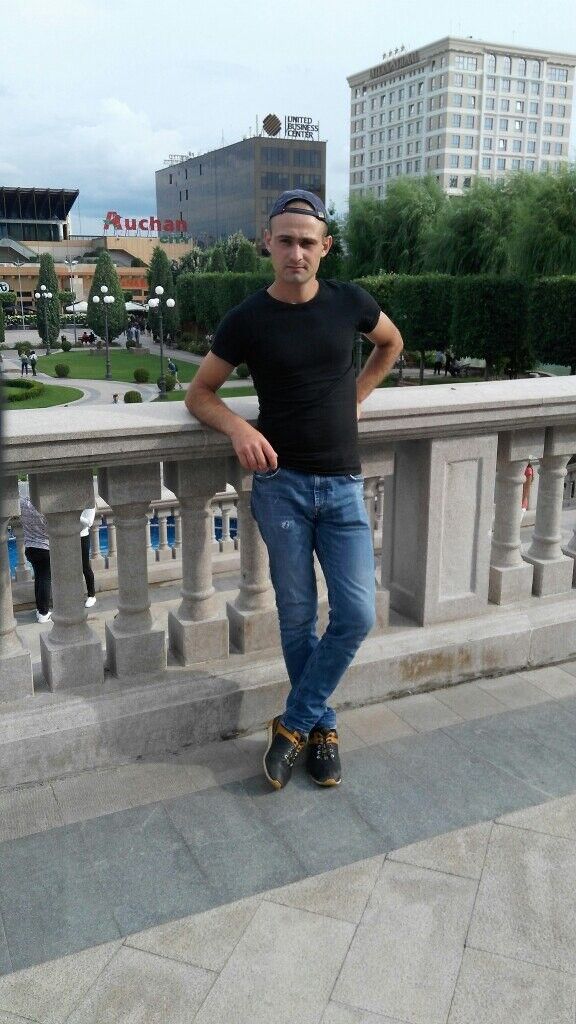  ,   Maxim, 28 ,   ,   , c 