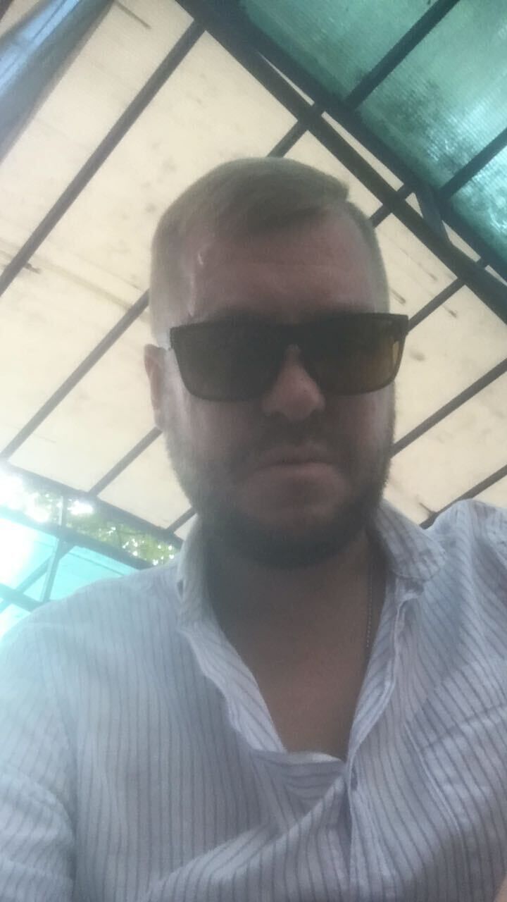  ,   Pavel, 38 ,   c 